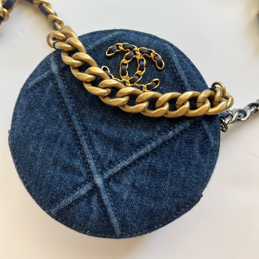 AUTHENTIC Chanel Round Denim mini bag - Picture 5 of 11